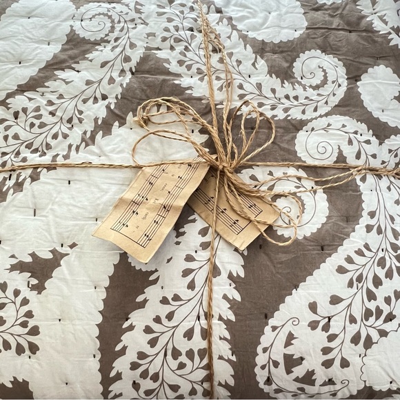 West Elm Bedding West Elm Queen Size Washed Cotton Percale Quilt
